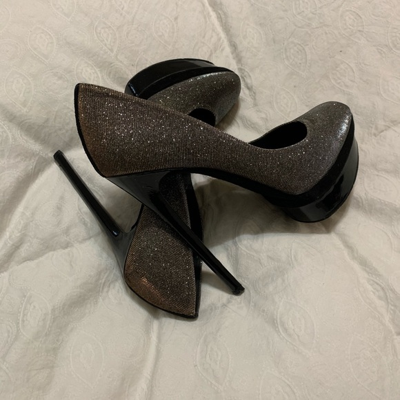Brian Atwood two tone glittery heels - Picture 2 of 4
